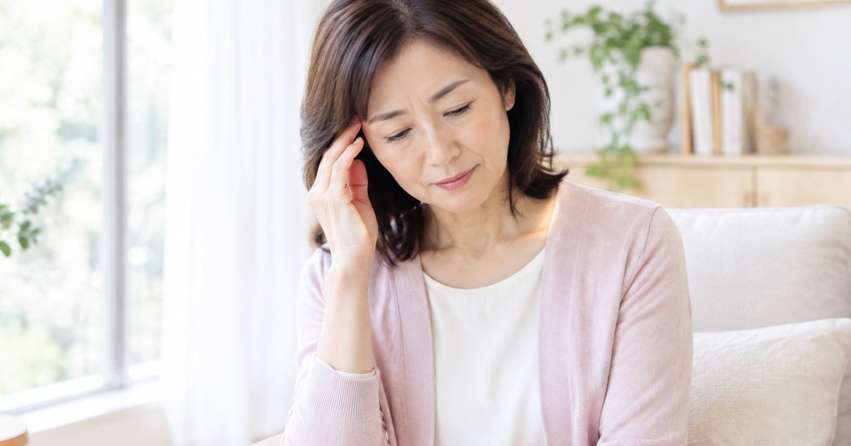 更年期の頭痛はなぜ起こる？原因と、日常でできる対処・相談の目安